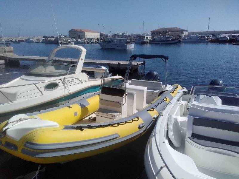 Société de location de bateaux à Carro sur la Côte Bleue près de Martigues